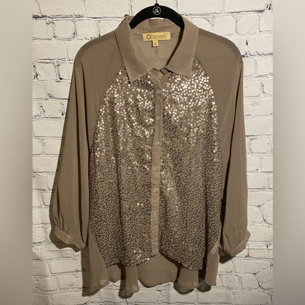 Democracy Women's Sequined Front Button Up Blouse Size L Taupe Sheer